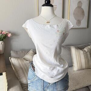 White Floral Cap-Sleeve Tee (AKDMKS) | Deadstock